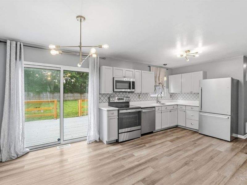 117 Harter Avenue, Springdale, OH 45246 Photo 7