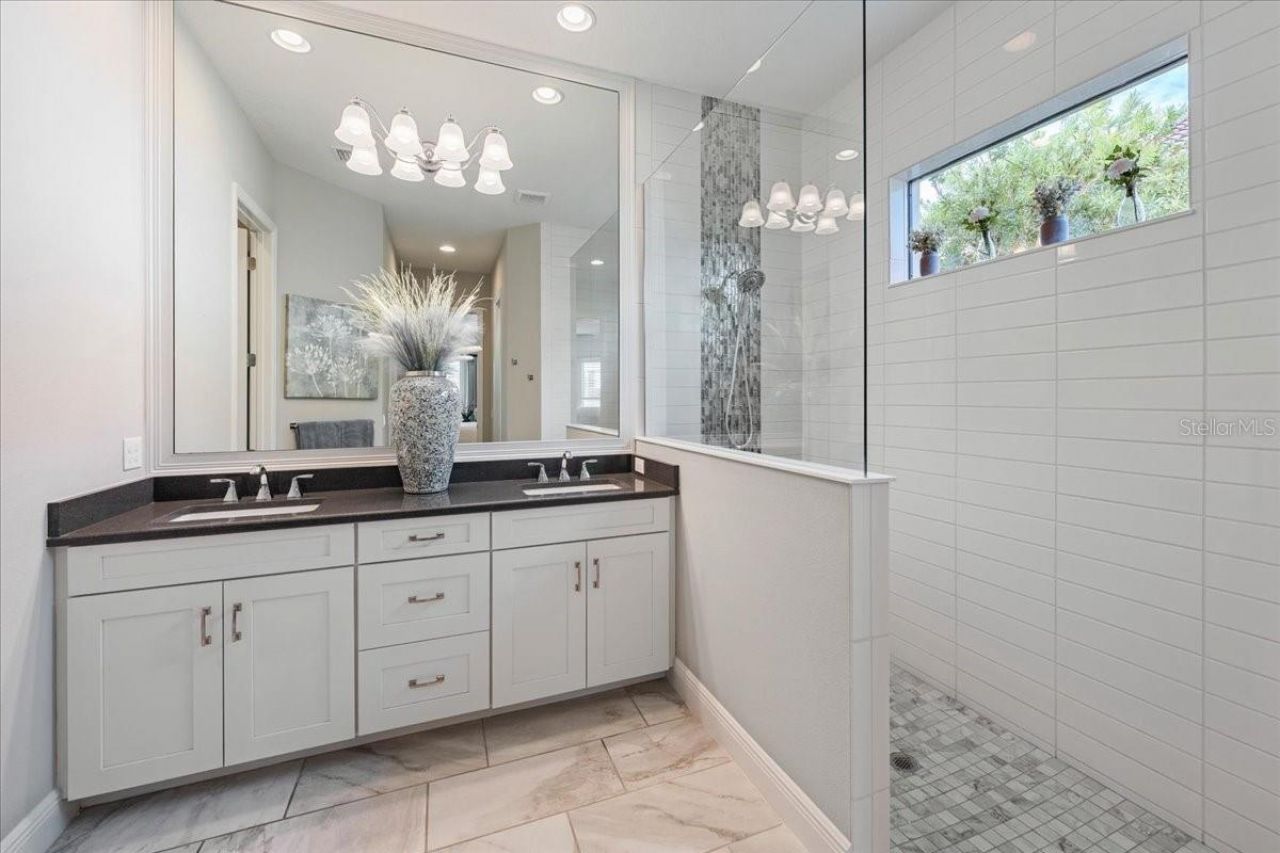 15406 Castle Park Terrace, Bradenton, FL 34202 Photo