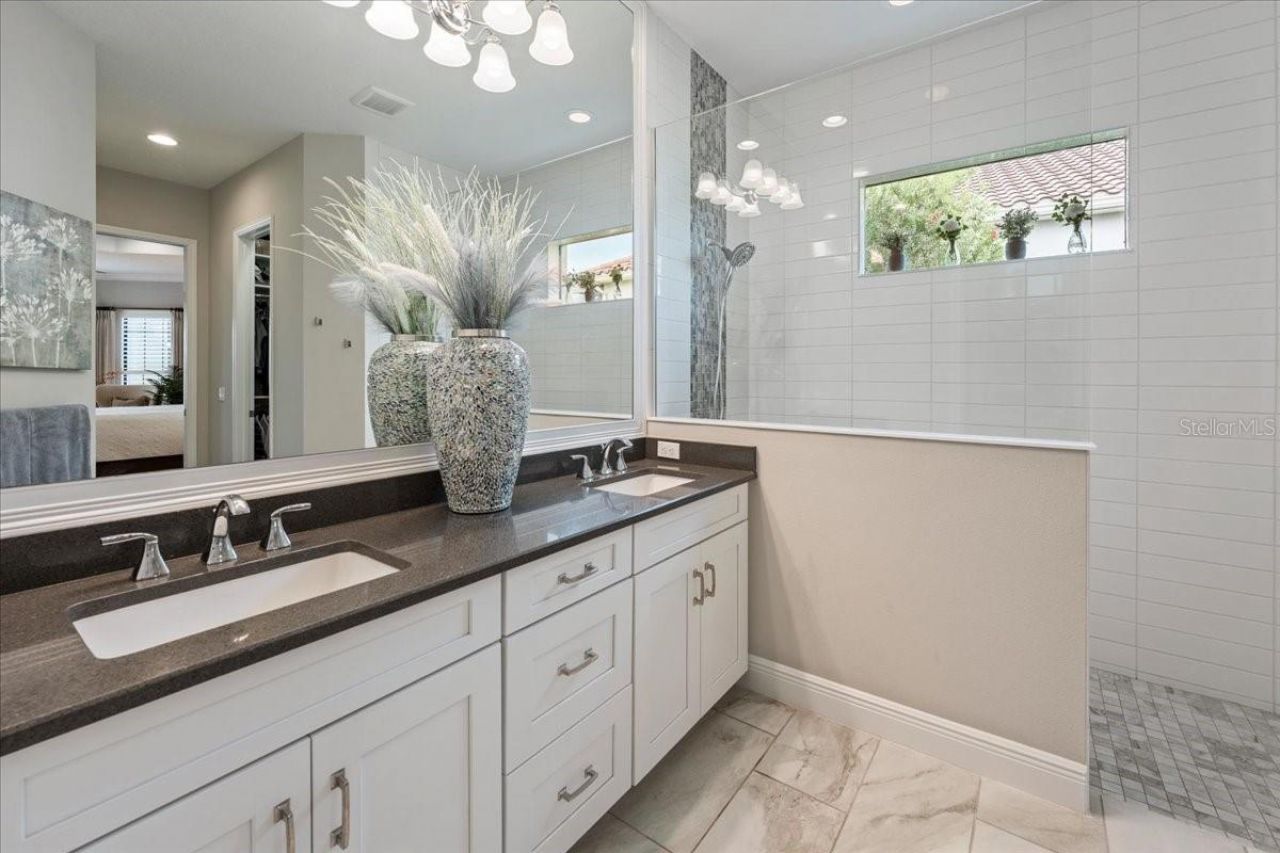 15406 Castle Park Terrace, Bradenton, FL 34202 Photo