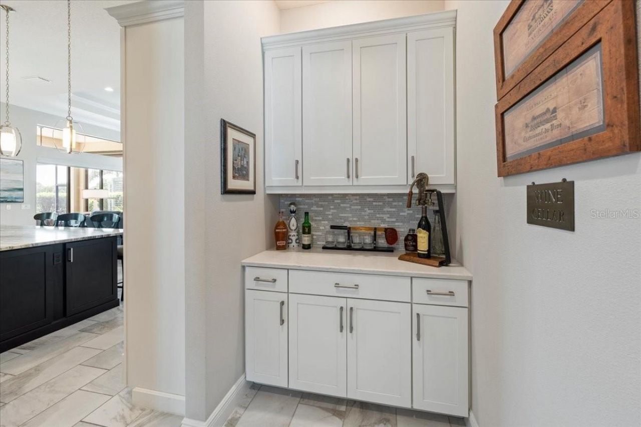 15406 Castle Park Terrace, Bradenton, FL 34202 Photo
