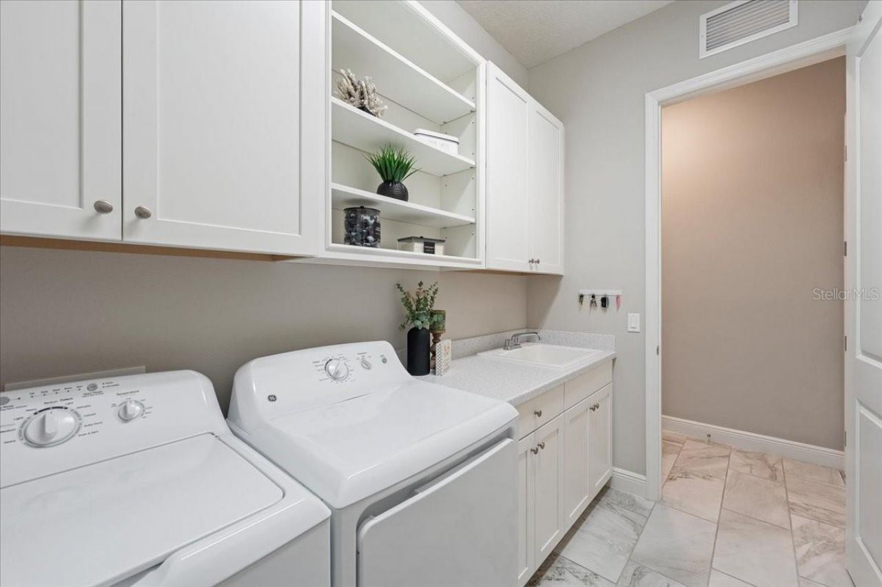 15406 Castle Park Terrace, Bradenton, FL 34202 Photo