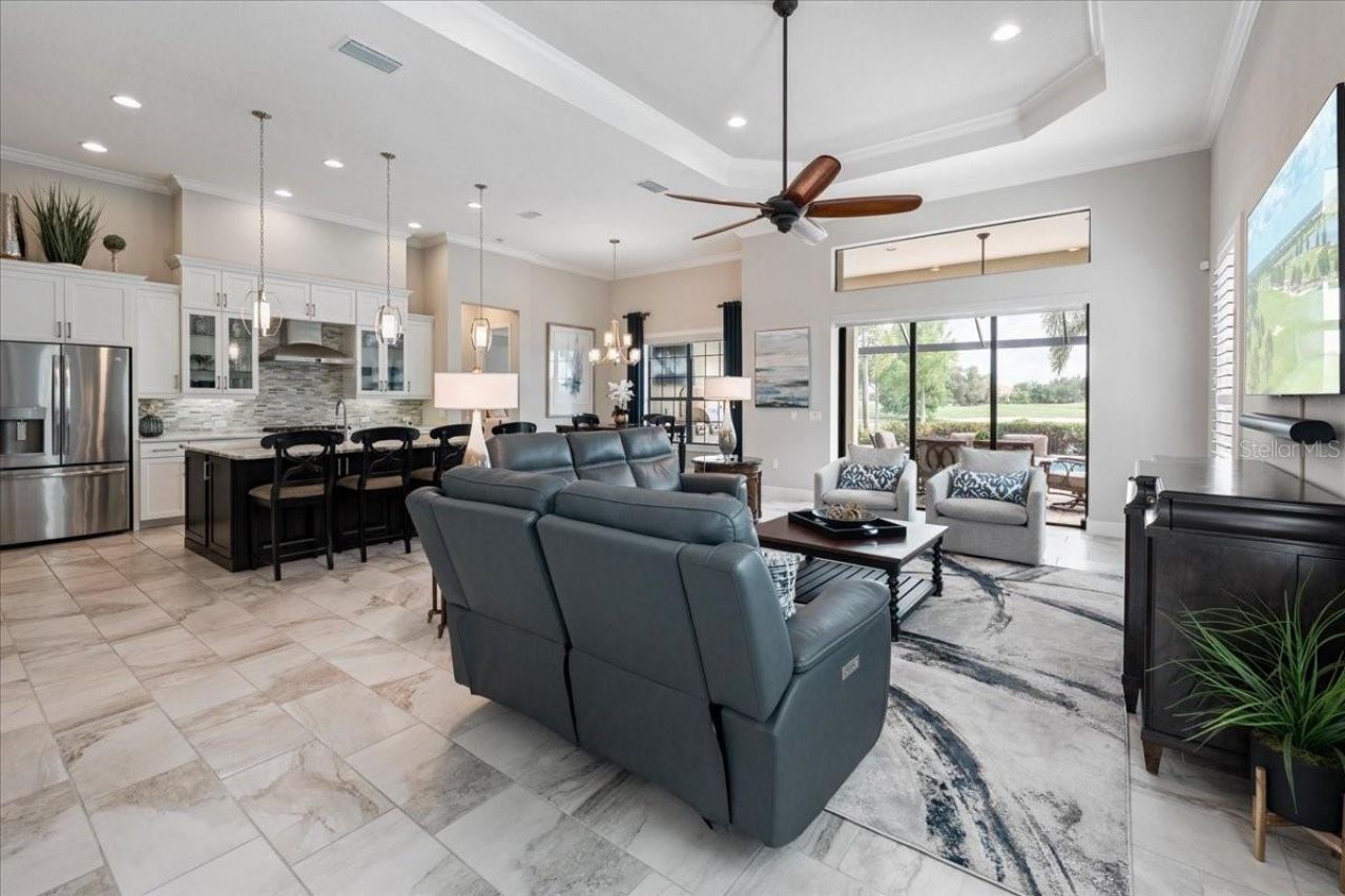 15406 Castle Park Terrace, Bradenton, FL 34202 Photo