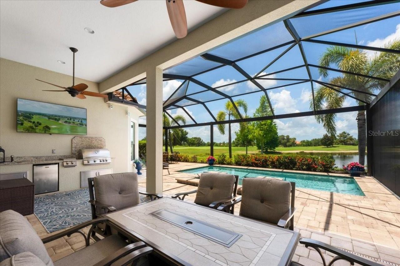15406 Castle Park Terrace, Bradenton, FL 34202 Photo