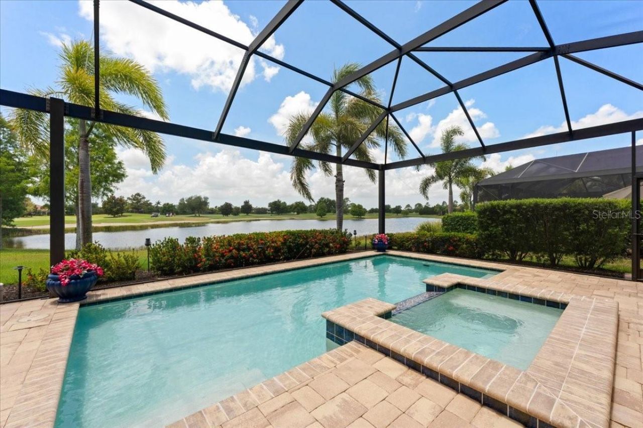 15406 Castle Park Terrace, Bradenton, FL 34202 Photo