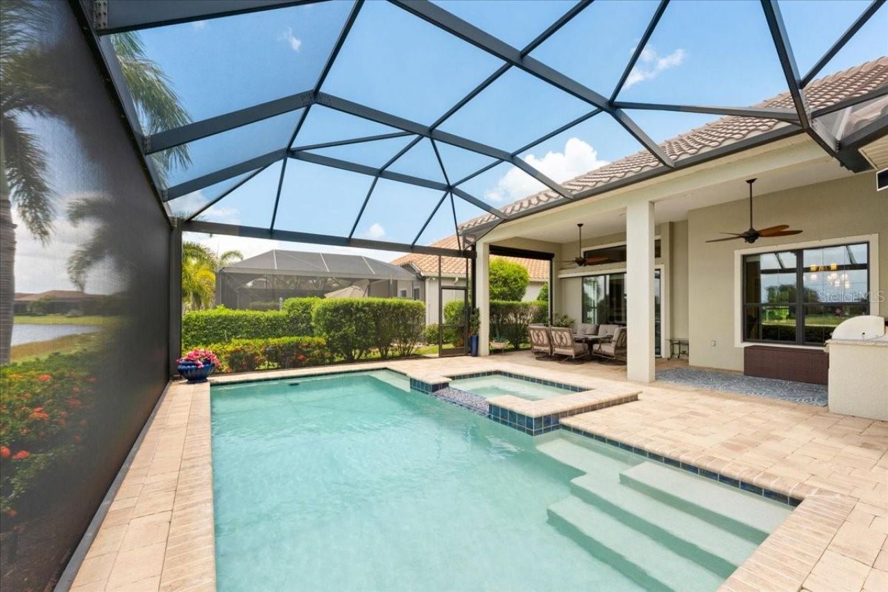 15406 Castle Park Terrace, Bradenton, FL 34202 Photo