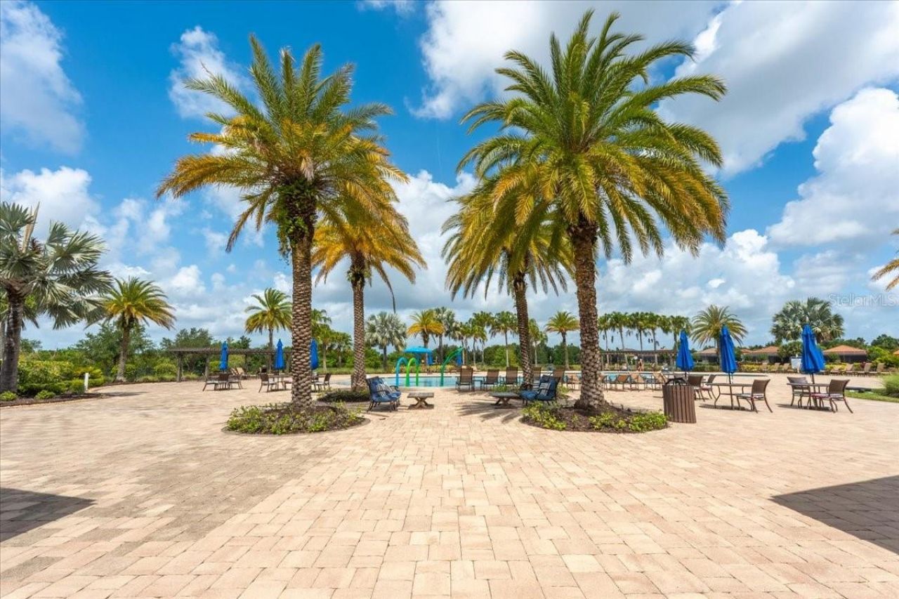15406 Castle Park Terrace, Bradenton, FL 34202 Photo