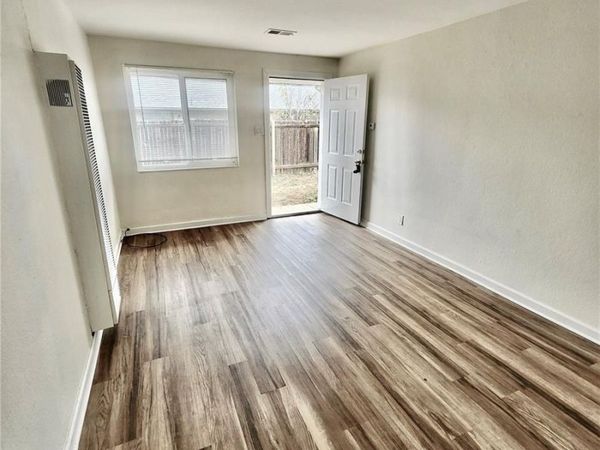 1175 Akron Street , Aurora, CO 80010