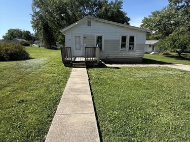 909 E ELM Street, Macomb, IL 61455