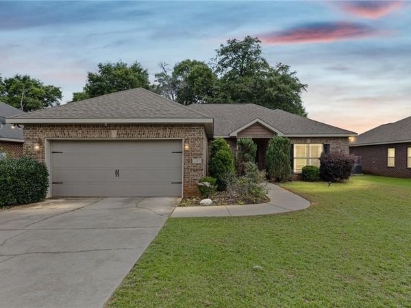 2237 Farrington Loop E, Semmes, AL 36575