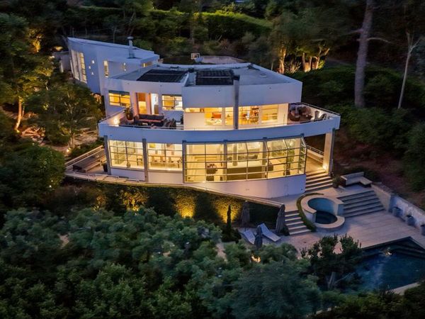 7700 Willow Glen Road , Los Angeles, CA 90046