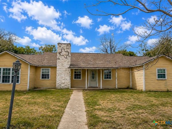 3951 Fm 970 , Florence, TX 76527