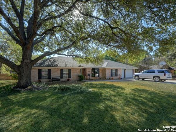 1229 RAPIDS RD, New Braunfels, TX 78130