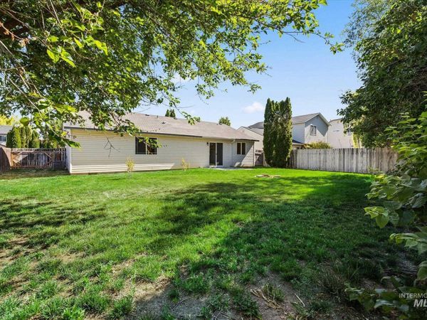 934 W. Mulberry Loop, Nampa, ID 83686
