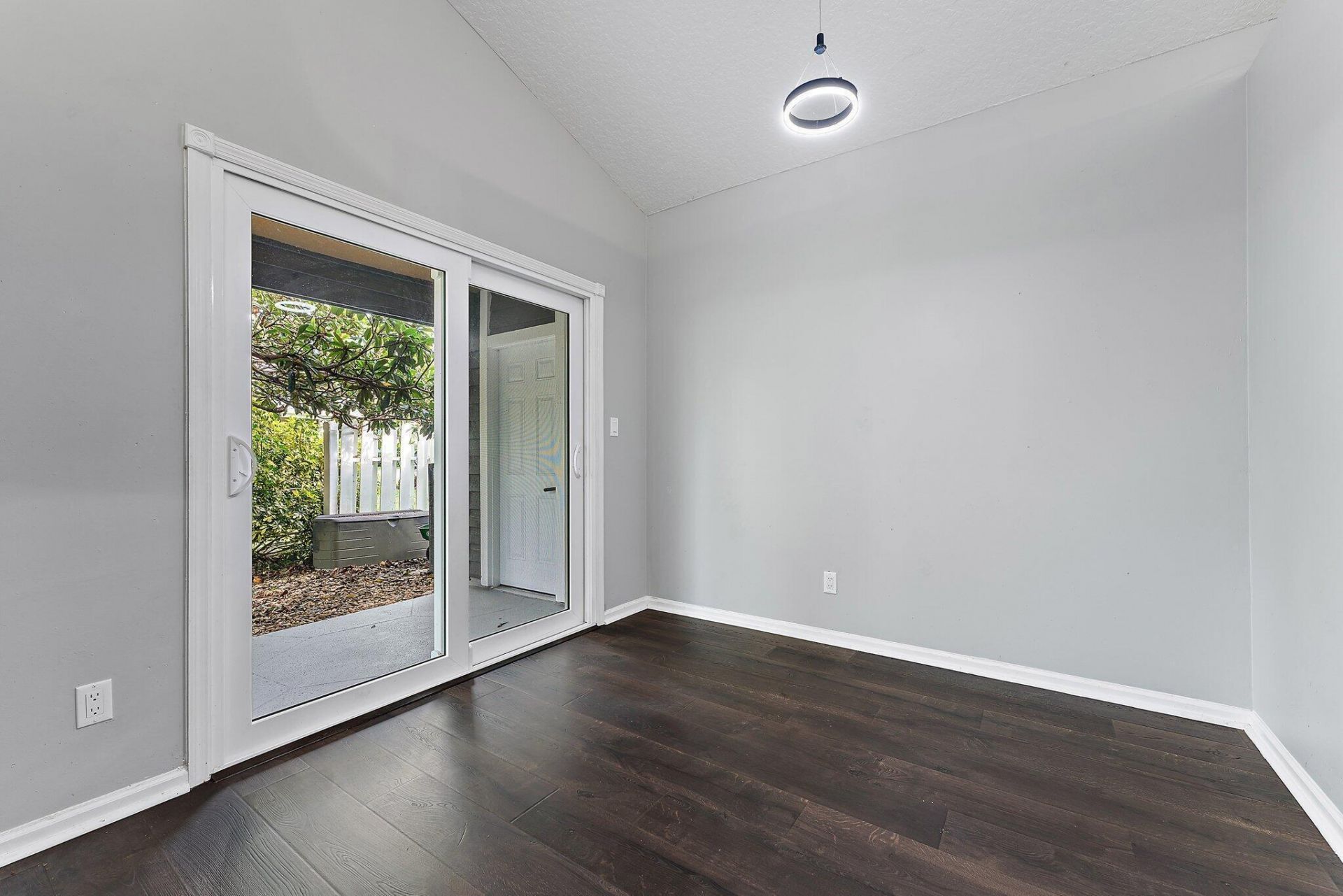 10440 SE Jupiter Narrows Drive, Hobe Sound, FL 33455 Photo