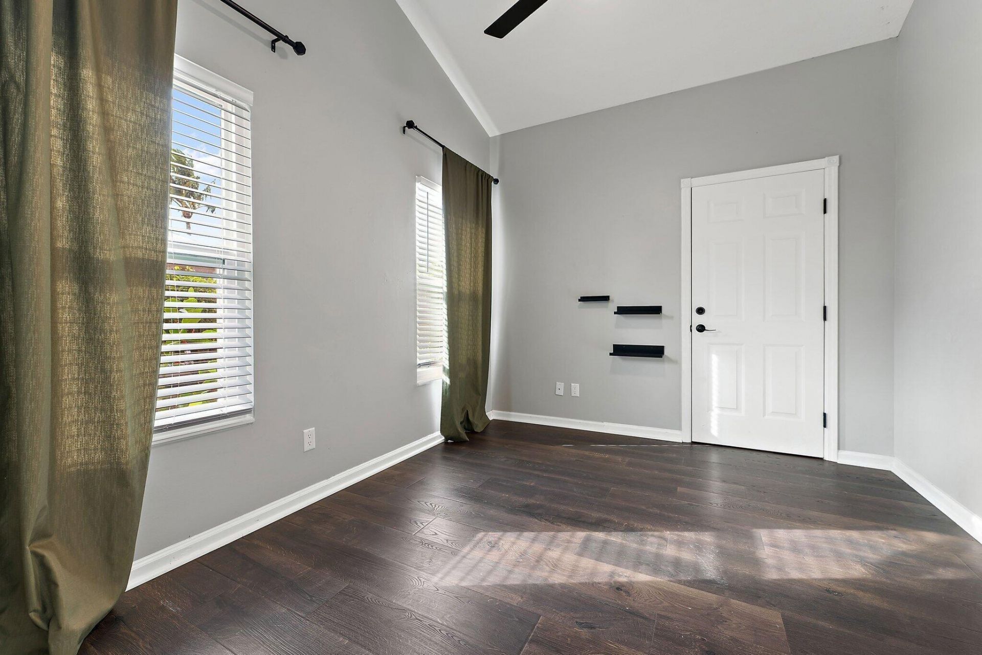 10440 SE Jupiter Narrows Drive, Hobe Sound, FL 33455 Photo