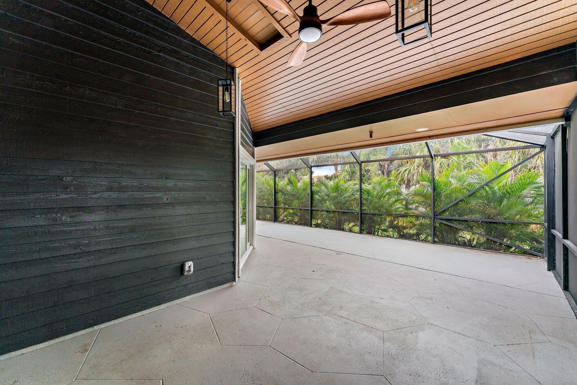 10440 SE Jupiter Narrows Drive, Hobe Sound, FL 33455 Photo