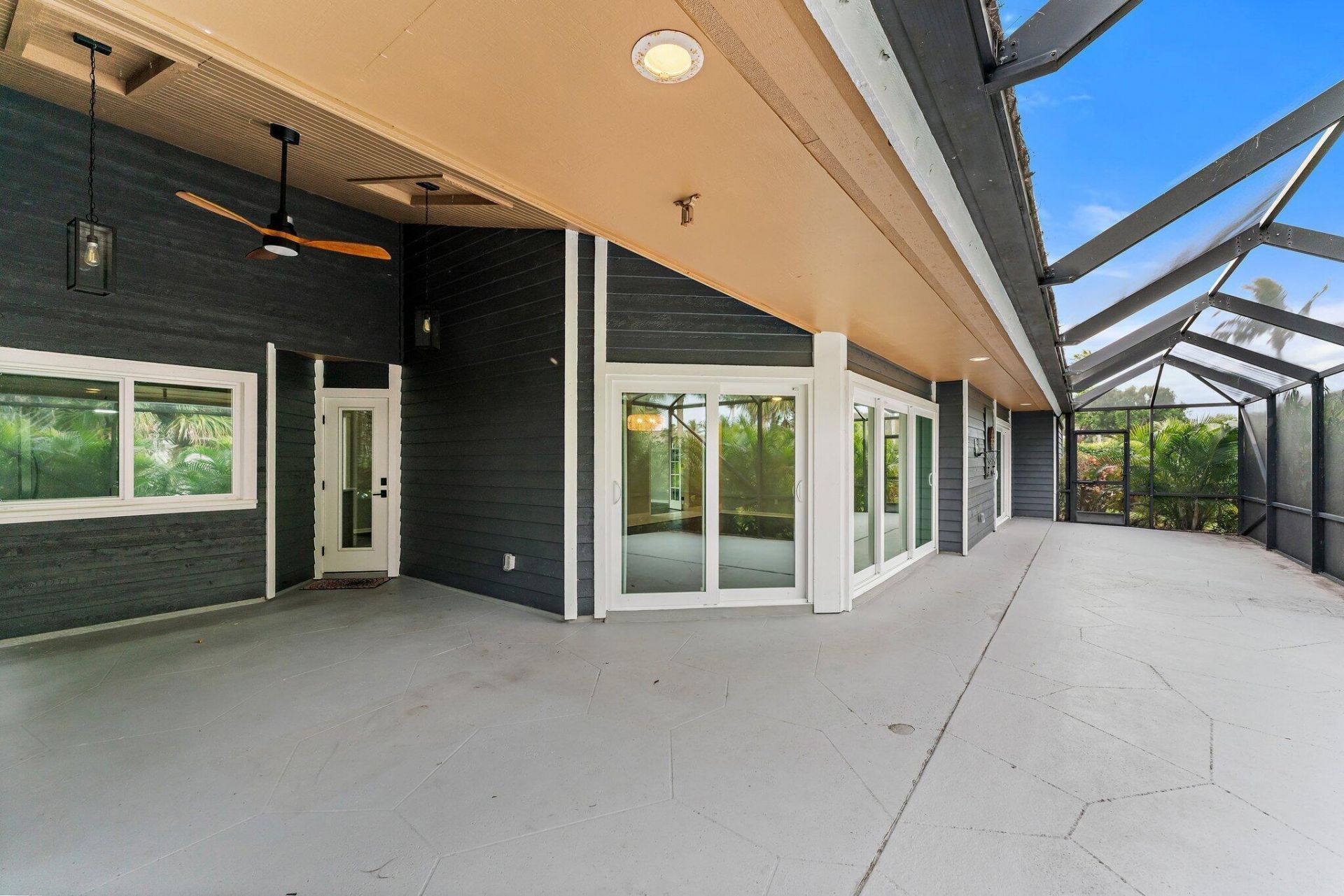 10440 SE Jupiter Narrows Drive, Hobe Sound, FL 33455 Photo