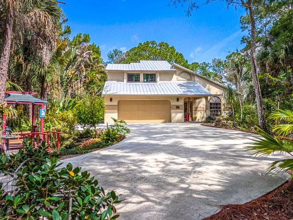 8259 155th Place N, Palm Beach Gardens, FL 33418