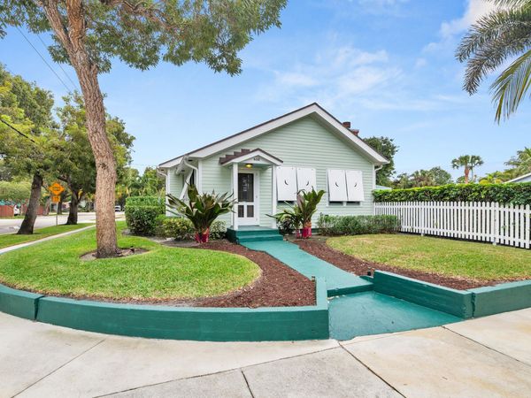800 Kanuga Drive, West Palm Beach, FL 33401