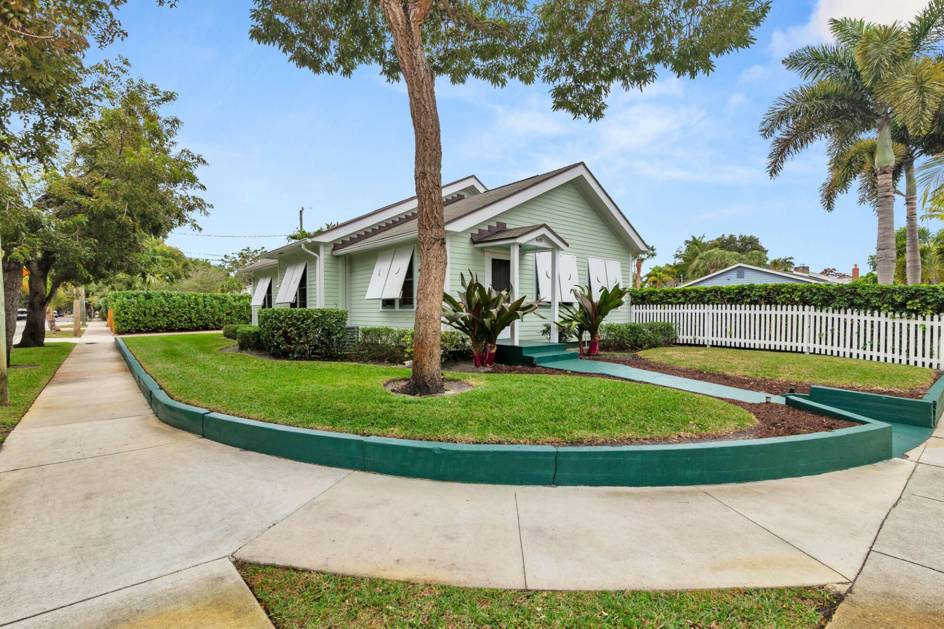 800 Kanuga Drive, West Palm Beach, FL 33401 Photo