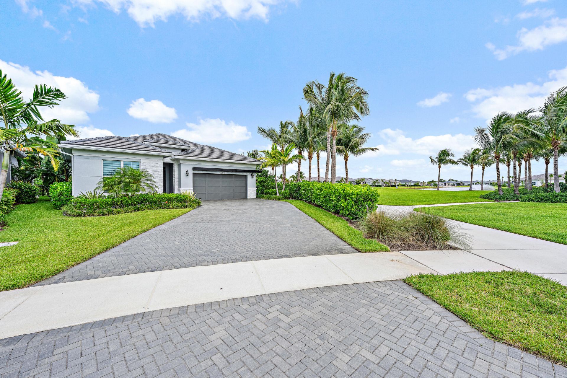10075 Driftwood Way, Palm Beach Gardens, FL 33412 Photo