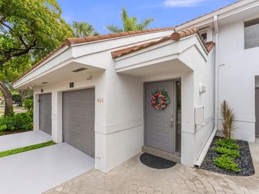 994 NW 93rd Avenue, Plantation, FL 33324
