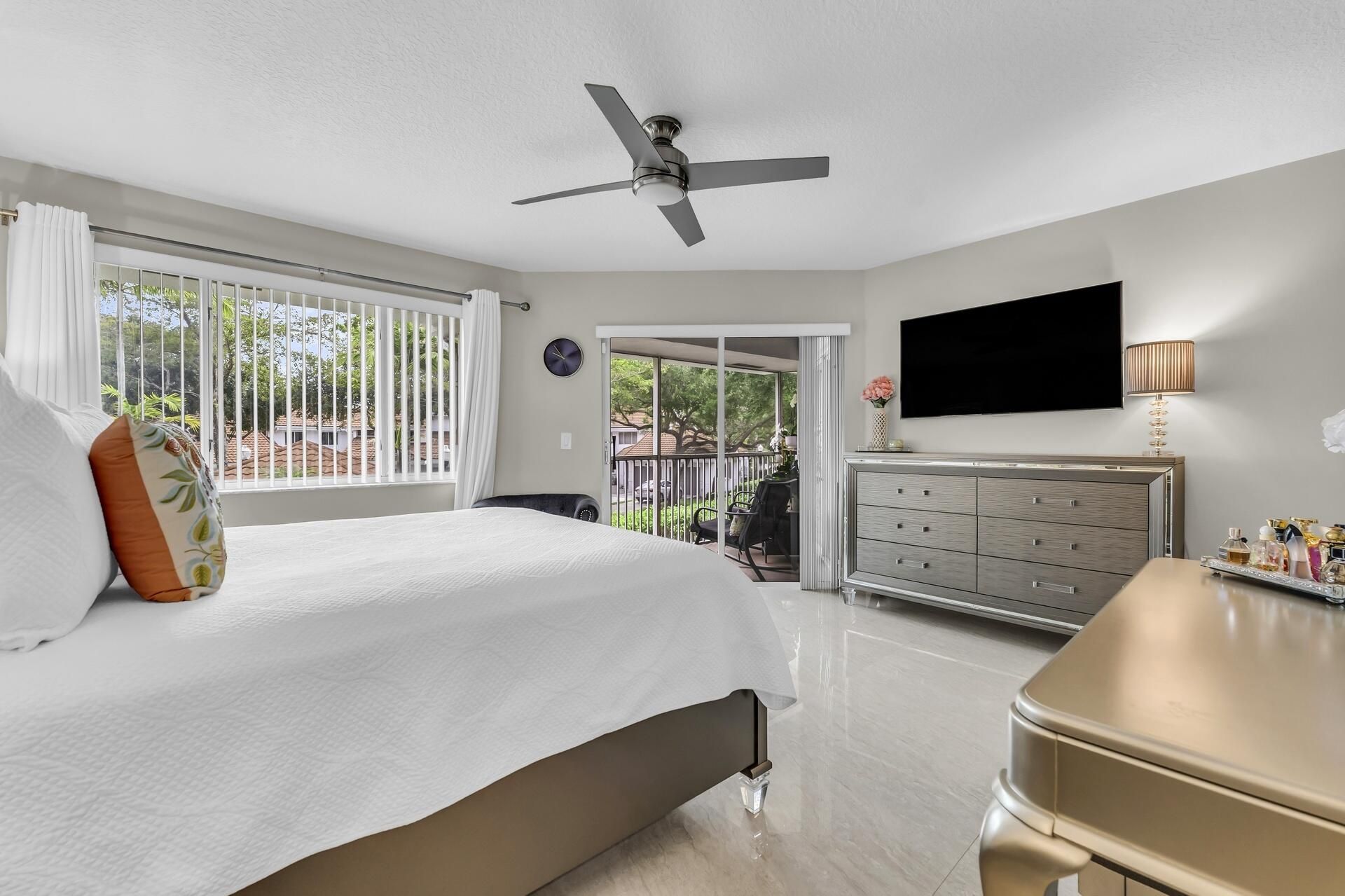 994 NW 93rd Avenue, Plantation, FL 33324 Photo