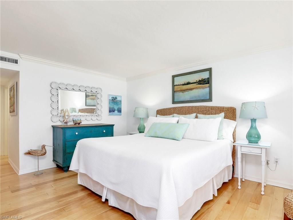 10851 Gulf Shore Dr , Unit 605, Naples, FL 34108 Photo