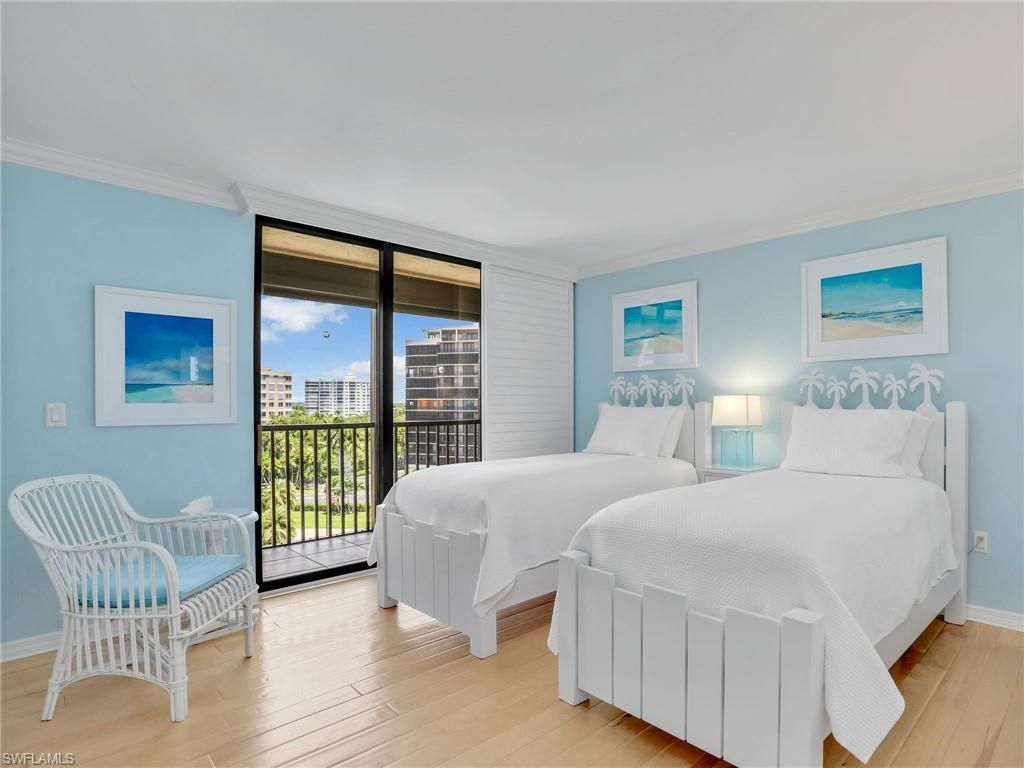 10851 Gulf Shore Dr , Unit 605, Naples, FL 34108 Photo
