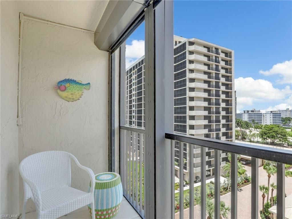 10851 Gulf Shore Dr , Unit 605, Naples, FL 34108 Photo
