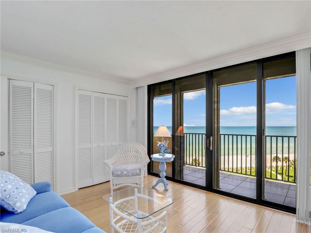 10851 Gulf Shore Dr , Unit 605, Naples, FL 34108 Photo