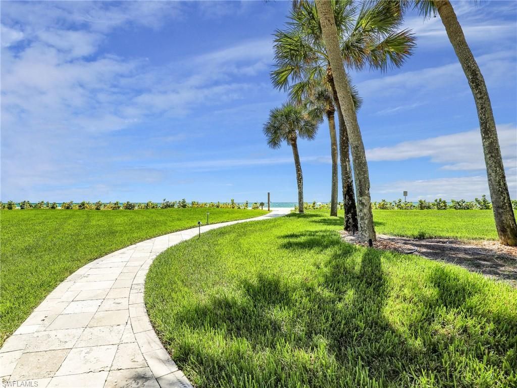 10851 Gulf Shore Dr , Unit 605, Naples, FL 34108 Photo