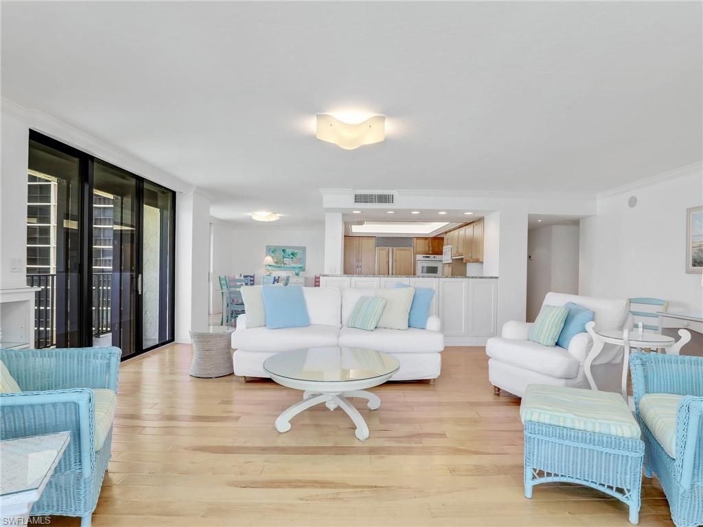 10851 Gulf Shore Dr , Unit 605, Naples, FL 34108 Photo