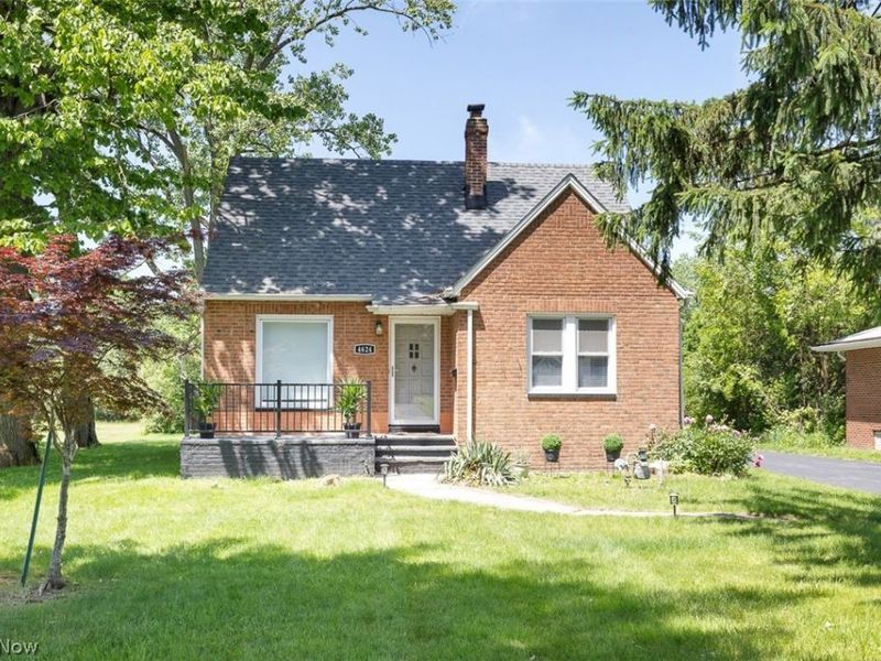 4624 Derbyshire Drive, North Randall, OH 44128 Photo 2