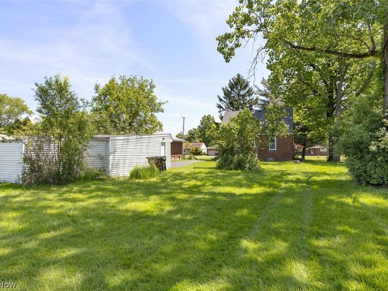 4624 Derbyshire Drive, North Randall, OH 44128 Photo 32