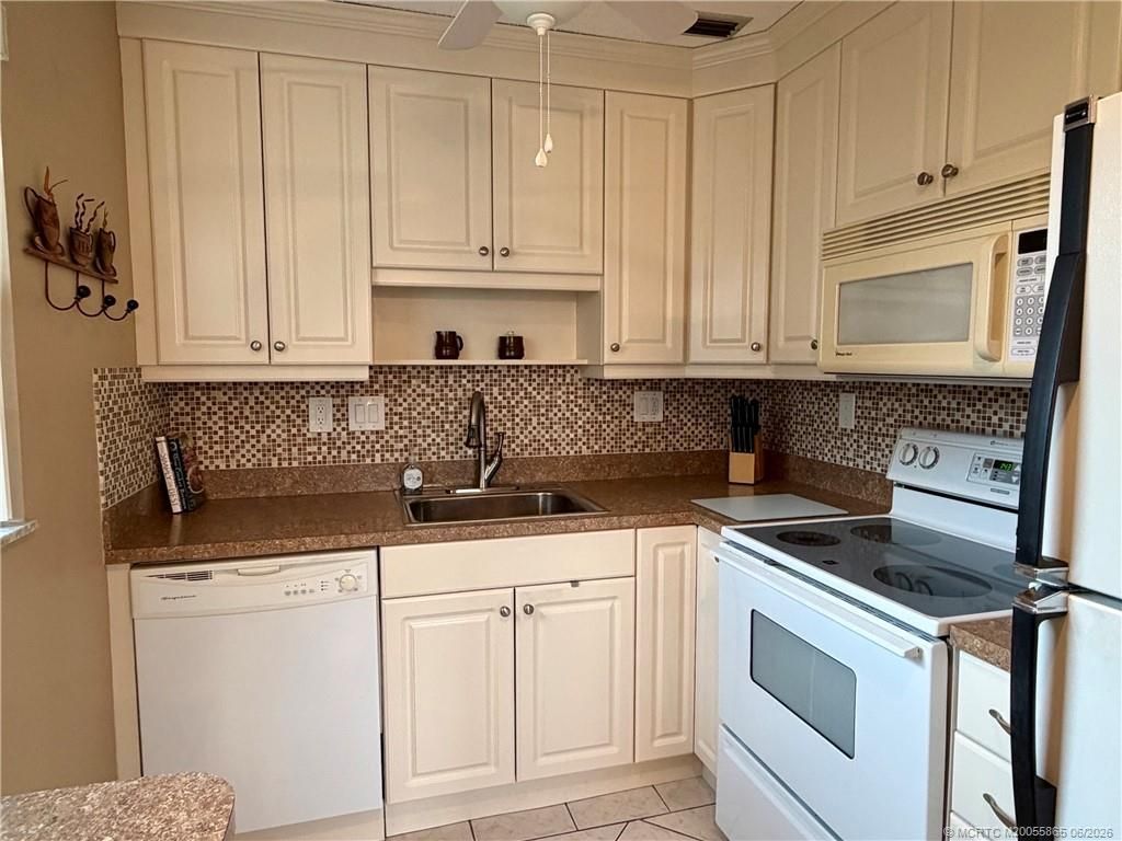 1225 NW 21st Street , Unit 20-200, Stuart, FL 34994 Photo