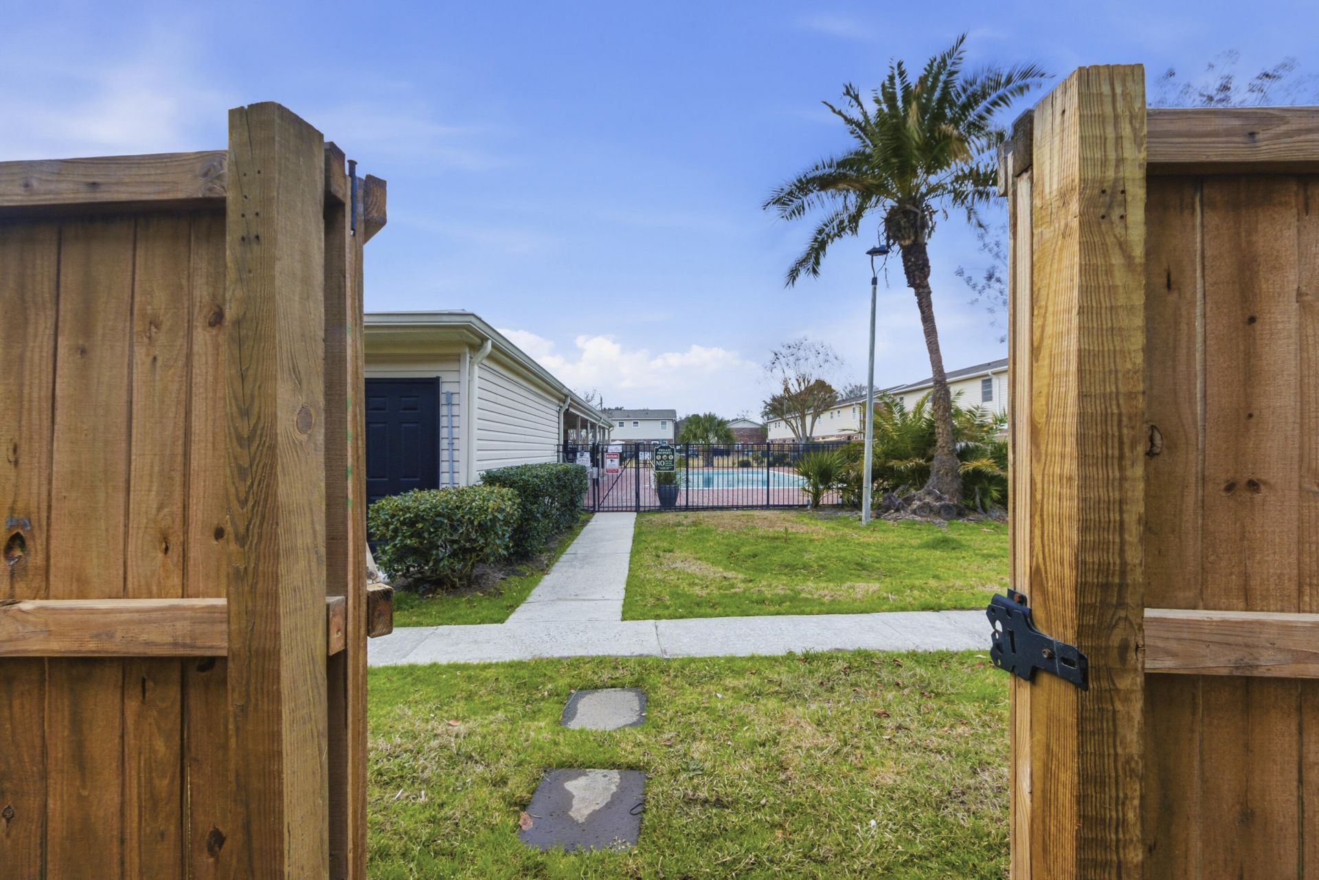 415 Parkdale Drive Photo 29