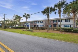 415 Parkdale Drive photo 4