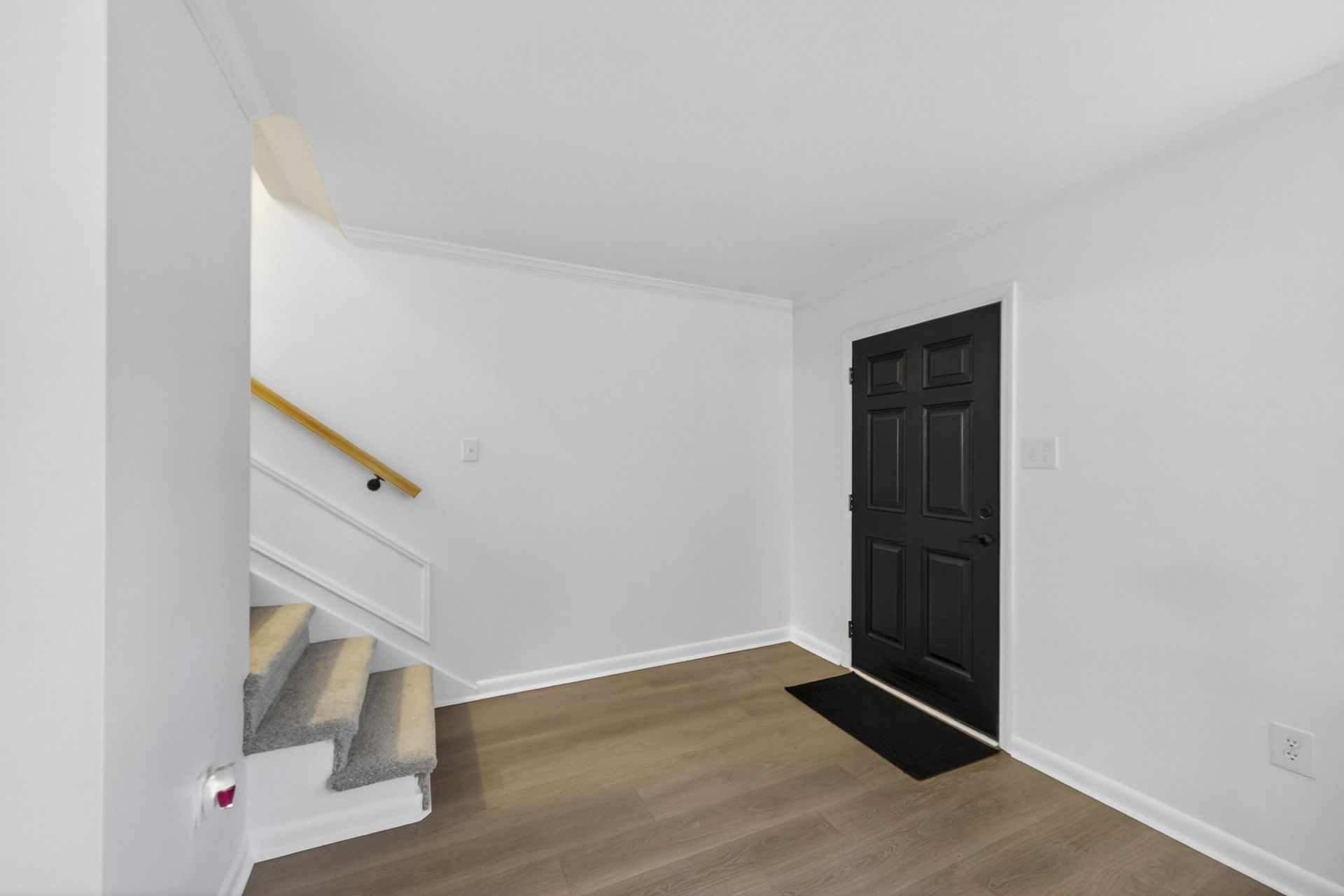 415 Parkdale Drive Photo 6