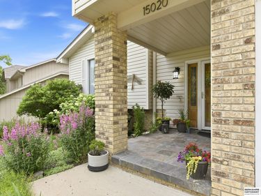 15020 Dorcas Circle, Omaha, NE 68144