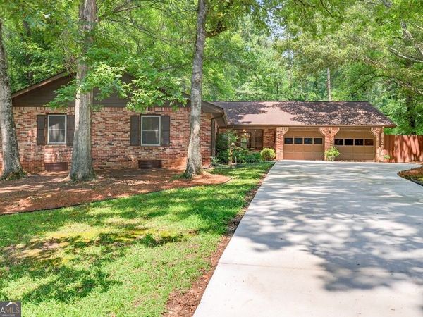 1249 Heritage Hills Circle, Snellville, GA 30078