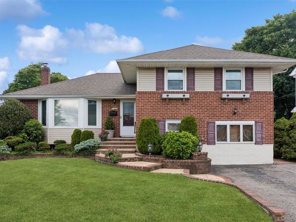3962 Hahn Avenue , Bethpage, NY 11714