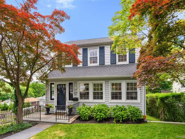 25 Pinebrook Road , New Rochelle, NY 10801