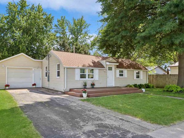 404 Grand Ave., Nichols, IA 52766