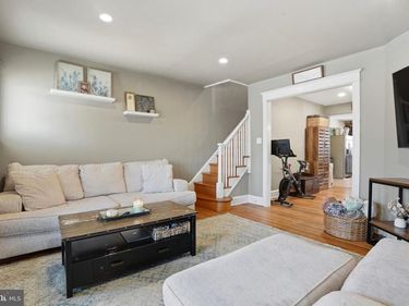 636 ROXBOROUGH AVENUE, PHILADELPHIA, PA 19128