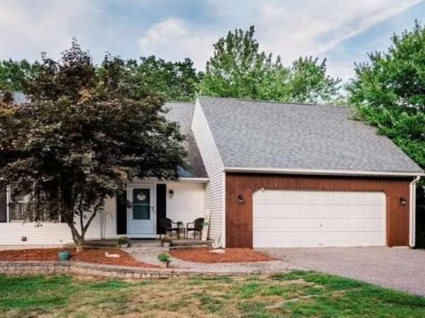 17 Horizon , Windham, CT 06226