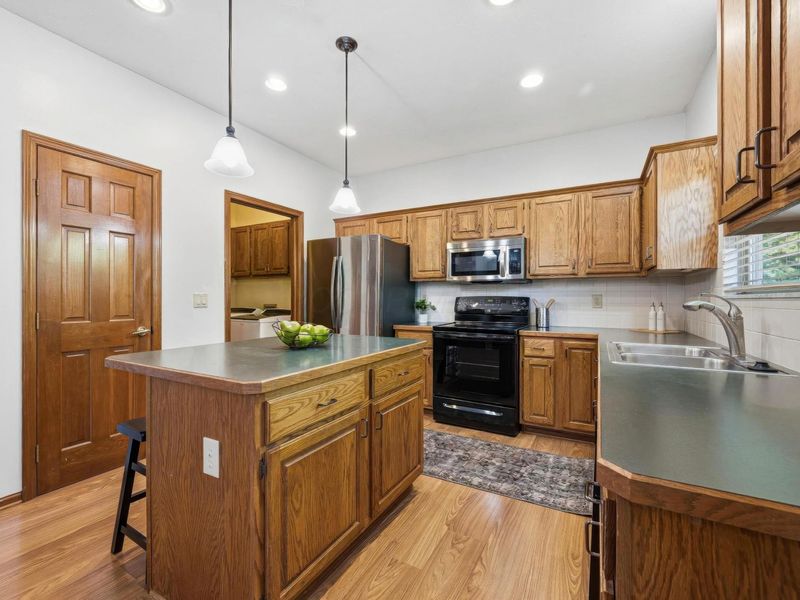 851 Claycross Court, Galloway, OH 43119 Photo 17