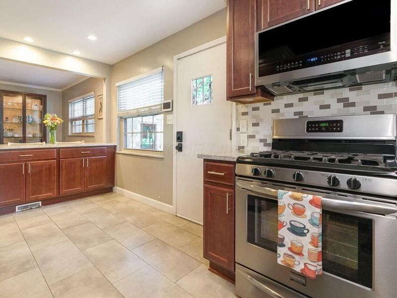 45 S Harding Road, Columbus, OH 43209 Photo 12