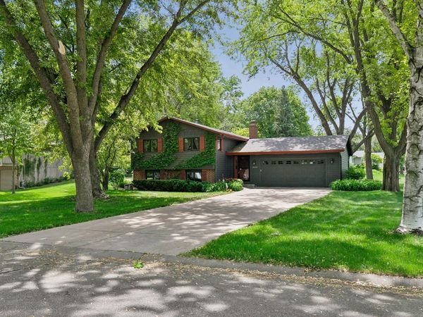 18025 33rd Avenue N, Plymouth, MN 55447