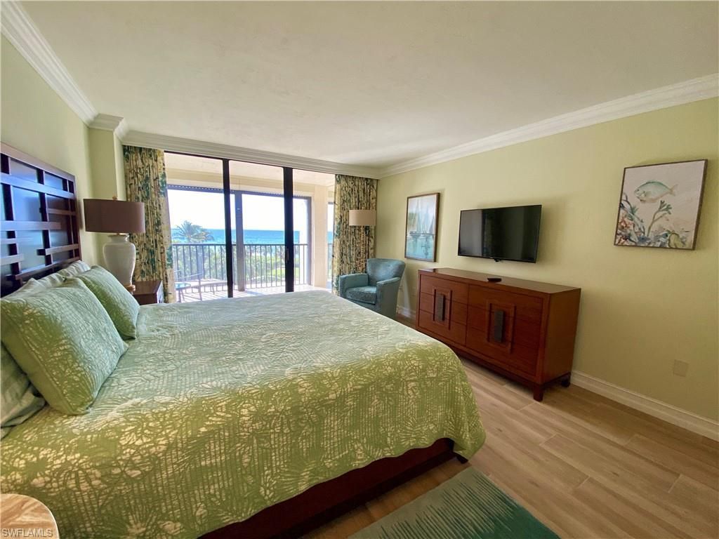 10851 Gulf Shore Dr , Unit 303, Naples, FL 34108 Photo